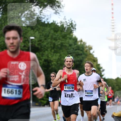29.06.2025 - hella hamburg halbmarathon Dr. Thomas Lammeyer http://msf.ph/oto/8170192 29.06.2025 09:45:49 Kennedybrücke 5612, 7331, 7855, 9269, 10468, 11078, 11228 meine-sportfotos.de