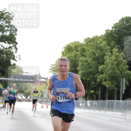 29.06.2025 - hella hamburg halbmarathon Jannik Wohlers http://msf.ph/oto/8170237 29.06.2025 09:41:34 Lombardsbrücke 1241, 2604, 2892, 4128, 6559, 7142, 7862, 10485, 11965, 12067, 13440, 13751, 14019, 14107, 14506, 16169, 17003, 17752, 18124, 18897 meine-sportfotos.de