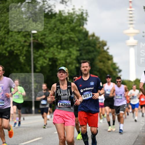 29.06.2025 - hella hamburg halbmarathon Dr. Thomas Lammeyer http://msf.ph/oto/8170247 29.06.2025 10:09:41 Kennedybrücke 1863, 2288, 2298, 3461, 3578, 4014, 4220, 4782, 4868, 5073, 6059, 7138, 8316, 8727, 8999, 9007, 9019, 9075, 9165, 9339, 9361, 9559, 9680, 9736, 9737, 9738, 10694 meine-sportfotos.de