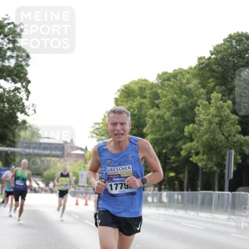 29.06.2025 - hella hamburg halbmarathon Jannik Wohlers http://msf.ph/oto/8170276 29.06.2025 09:41:34 Lombardsbrücke 1241, 2604, 2892, 4128, 6559, 7142, 7862, 10485, 11965, 12067, 13440, 13751, 14019, 14107, 14506, 16169, 17003, 17752, 18124, 18897 meine-sportfotos.de