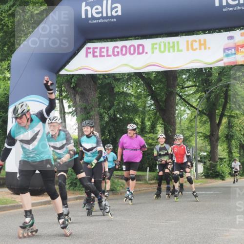 29.06.2025 - hella hamburg halbmarathon KatJ http://msf.ph/oto/8170314 29.06.2025 09:18:05 Zwischen KM18-KM19  meine-sportfotos.de