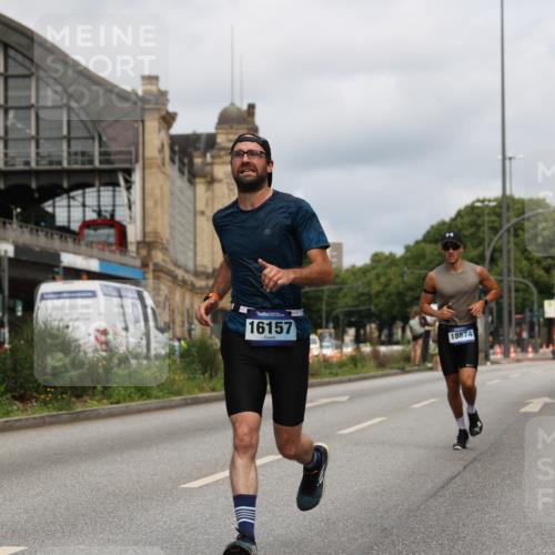 29.06.2025 - hella hamburg halbmarathon Yannick Fuchs http://msf.ph/oto/8170315 29.06.2025 10:24:23 20KM 2021, 2075, 2180, 3043, 6781, 7231, 7349, 8975, 9137, 10156, 10171, 10790, 12287, 12337, 13374, 13838, 14164, 14395, 15880, 16118, 16157, 18699, 18737, 18874, 19142, 19194, 19203, 19204 meine-sportfotos.de