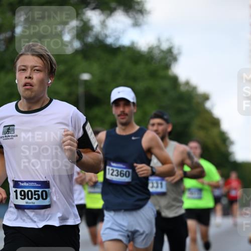 29.06.2025 - hella hamburg halbmarathon Dr. Thomas Lammeyer http://msf.ph/oto/8170436 29.06.2025 09:45:51 Kennedybrücke 5612, 7331, 7855, 9269, 10468, 11078, 11228 meine-sportfotos.de