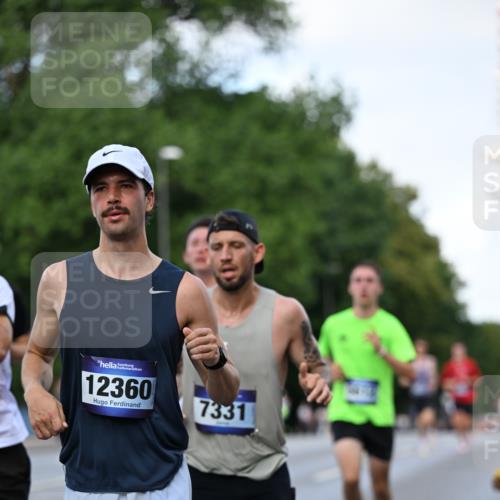 29.06.2025 - hella hamburg halbmarathon Dr. Thomas Lammeyer http://msf.ph/oto/8170468 29.06.2025 09:45:52 Kennedybrücke 5612, 7331, 7855, 9269, 10468, 11078, 11228 meine-sportfotos.de