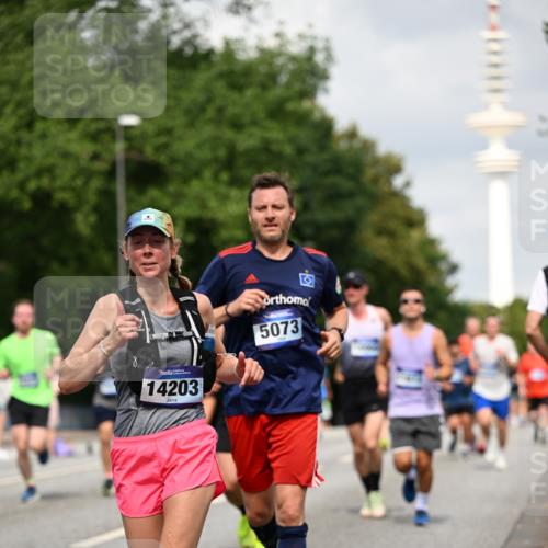 29.06.2025 - hella hamburg halbmarathon Dr. Thomas Lammeyer http://msf.ph/oto/8170616 29.06.2025 10:09:42 Kennedybrücke 1863, 2288, 2298, 3461, 3578, 4014, 4220, 4782, 4868, 5073, 6059, 7138, 8316, 8727, 8999, 9007, 9019, 9075, 9165, 9339, 9361, 9559, 9680, 9736, 9737, 9738, 10343, 10694 meine-sportfotos.de