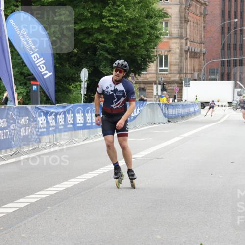 29.06.2025 - hella hamburg halbmarathon Strokosch-Dieckow http://msf.ph/oto/8170691 29.06.2025 09:09:33 Ziel 20242, 20386, 20425, 20440, 20450 meine-sportfotos.de