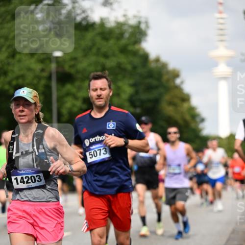 29.06.2025 - hella hamburg halbmarathon Dr. Thomas Lammeyer http://msf.ph/oto/8170701 29.06.2025 10:09:42 Kennedybrücke 1863, 2288, 2298, 3461, 3578, 4014, 4220, 4782, 4868, 5073, 6059, 7138, 8316, 8727, 8999, 9007, 9019, 9075, 9165, 9339, 9361, 9559, 9680, 9736, 9737, 9738, 10343, 10694 meine-sportfotos.de