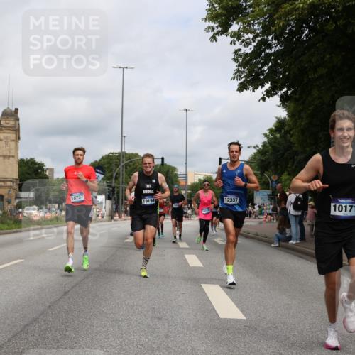 29.06.2025 - hella hamburg halbmarathon Yannick Fuchs http://msf.ph/oto/8170703 29.06.2025 10:24:31 20KM 2021, 2180, 3043, 6781, 7231, 7349, 9137, 9571, 10156, 10171, 10790, 12234, 12287, 12337, 13374, 13838, 14164, 14395, 15880, 16118, 16157, 16736, 17197, 18699, 18737, 18874, 19042, 19194, 19202, 19203, 19204 meine-sportfotos.de
