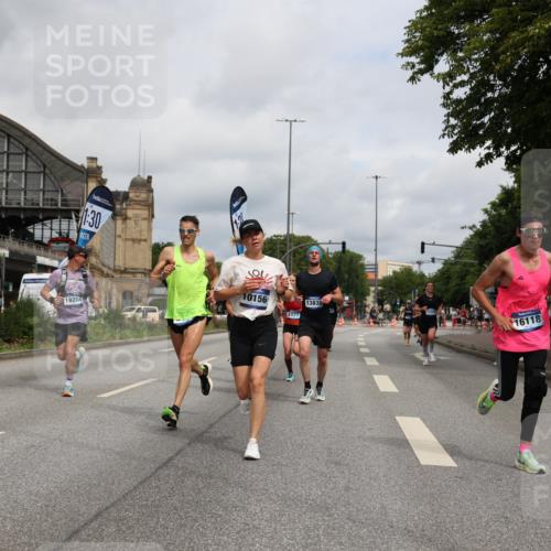 29.06.2025 - hella hamburg halbmarathon Yannick Fuchs http://msf.ph/oto/8170797 29.06.2025 10:24:33 20KM 2021, 2180, 3043, 6781, 7231, 7349, 9137, 9571, 10156, 10171, 10790, 12234, 12287, 12337, 13374, 13838, 14164, 14395, 15880, 16118, 16157, 16736, 16818, 17197, 18699, 18737, 18874, 19042, 19194, 19202, 19203, 19204 meine-sportfotos.de