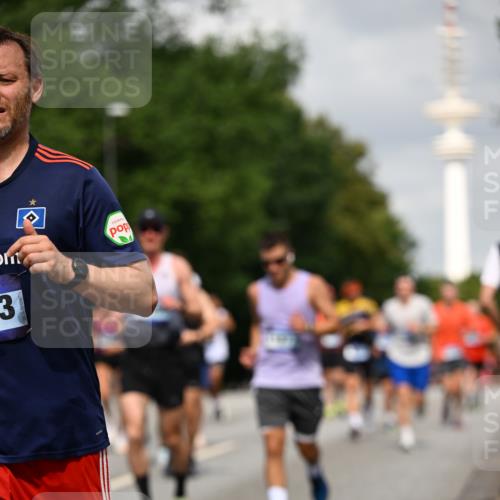 29.06.2025 - hella hamburg halbmarathon Dr. Thomas Lammeyer http://msf.ph/oto/8170914 29.06.2025 10:09:44 Kennedybrücke 1863, 2288, 2298, 3461, 4014, 4220, 4782, 4868, 5073, 6059, 7138, 7302, 8727, 8999, 9007, 9019, 9075, 9165, 9339, 9361, 9559, 9680, 9736, 9737, 9738, 10343, 10694, 10791 meine-sportfotos.de