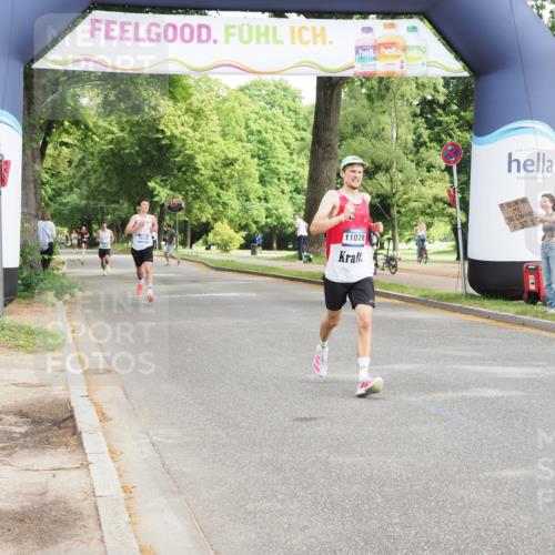29.06.2025 - hella hamburg halbmarathon MichiJ http://msf.ph/oto/8171034 29.06.2025 10:15:10 Zwischen KM18-KM19 1241, 11078, 13872 meine-sportfotos.de