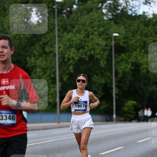 29.06.2025 - hella hamburg halbmarathon Dr. Thomas Lammeyer http://msf.ph/oto/8171125 29.06.2025 09:46:00 Kennedybrücke 4338, 5612, 7331, 7855, 9097, 9269, 9385, 10468, 11078, 11228 meine-sportfotos.de