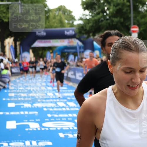 29.06.2025 - hella hamburg halbmarathon Zöllner http://msf.ph/oto/8171193 29.06.2025 10:36:26 Ziel 8084, 10404, 10852, 11304, 12051, 12916, 14075, 16158, 17192, 18062 meine-sportfotos.de