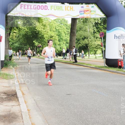 29.06.2025 - hella hamburg halbmarathon MichiJ http://msf.ph/oto/8171235 29.06.2025 10:15:12 Zwischen KM18-KM19 11078, 14836 meine-sportfotos.de