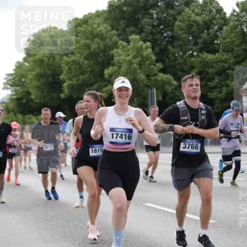 29.06.2025 - hella hamburg halbmarathon Jannik Wohlers http://msf.ph/oto/8171423 29.06.2025 10:21:41 Lombardsbrücke 1003, 1294, 1419, 1963, 2009, 2063, 2514, 2744, 3050, 3172, 3458, 3606, 3768, 3995, 4046, 4366, 5641, 6676, 6881, 6977, 7162, 8431, 8860, 8884, 8954, 9002, 9062, 9327, 9788, 9807, 10088, 10125, 10167, 10210, 10710, 11440, 12894, 13255, 13477, 14053, 14055, 14059, 14168, 14180, 15129, 15324, 15635, 15660, 16143, 16154, 16161, 16796, 16920, 17416, 17556, 17696, 17944, 18172, 18661, 19008, 19099, 19154 meine-sportfotos.de