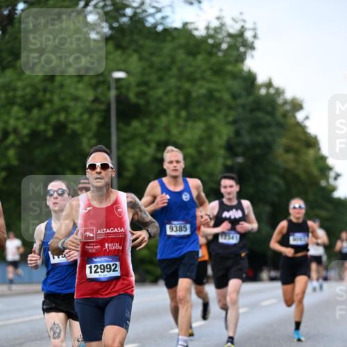 29.06.2025 - hella hamburg halbmarathon Dr. Thomas Lammeyer http://msf.ph/oto/8171425 29.06.2025 09:46:12 Kennedybrücke 1271, 4338, 9097, 9385, 9565, 9767, 10867 meine-sportfotos.de