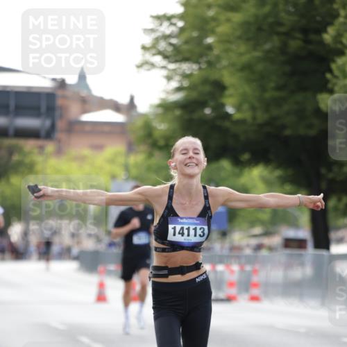 29.06.2025 - hella hamburg halbmarathon Jannik Wohlers http://msf.ph/oto/8171482 29.06.2025 09:41:53 Lombardsbrücke 2604, 2618, 10485, 14113, 14506, 15253, 17003, 18569 meine-sportfotos.de