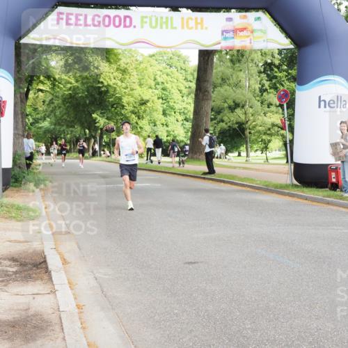 29.06.2025 - hella hamburg halbmarathon MichiJ http://msf.ph/oto/8171545 29.06.2025 10:15:15 Zwischen KM18-KM19 11078, 14836 meine-sportfotos.de