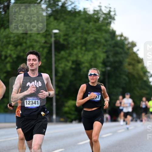 29.06.2025 - hella hamburg halbmarathon Dr. Thomas Lammeyer http://msf.ph/oto/8171584 29.06.2025 09:46:14 Kennedybrücke 1271, 4338, 9097, 9385, 9565, 9767, 10867 meine-sportfotos.de