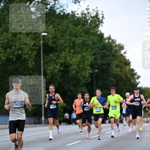 29.06.2025 - hella hamburg halbmarathon Dr. Thomas Lammeyer http://msf.ph/oto/8171769 29.06.2025 09:46:20 Kennedybrücke 1271, 4338, 7380, 9097, 9385, 9565, 9767, 10867 meine-sportfotos.de