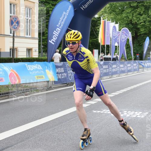 29.06.2025 - hella hamburg halbmarathon Strokosch-Dieckow http://msf.ph/oto/8171911 29.06.2025 09:11:13 Ziel 20305 meine-sportfotos.de