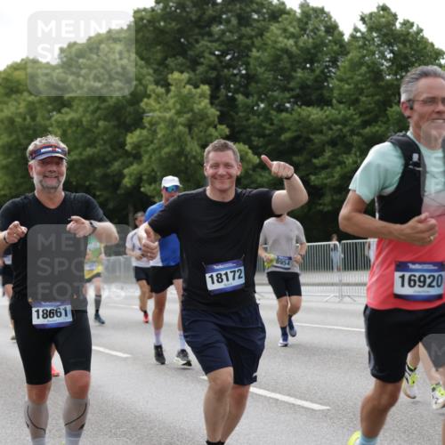 29.06.2025 - hella hamburg halbmarathon Jannik Wohlers http://msf.ph/oto/8171947 29.06.2025 10:21:44 Lombardsbrücke 1003, 1294, 1419, 1963, 2009, 2063, 2514, 2744, 3050, 3172, 3458, 3768, 4366, 4970, 5641, 6881, 6977, 7162, 8431, 8860, 8884, 8954, 9327, 9516, 9788, 9807, 10088, 10167, 10710, 11440, 12894, 13255, 14053, 14055, 14059, 14168, 14180, 14442, 15129, 15324, 15635, 15660, 16143, 16154, 16161, 16796, 16920, 17416, 17556, 17696, 17944, 18172, 18661, 19008, 19154 meine-sportfotos.de