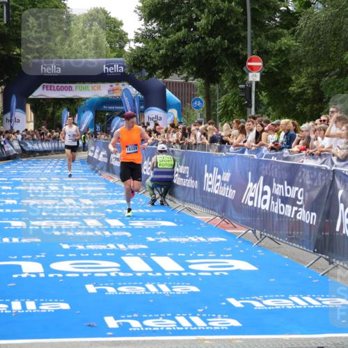 29.06.2025 - hella hamburg halbmarathon Zöllner http://msf.ph/oto/8171960 29.06.2025 10:23:03 Ziel 4128, 7862, 11624, 18328 meine-sportfotos.de