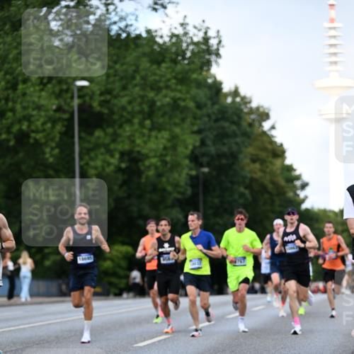 29.06.2025 - hella hamburg halbmarathon Dr. Thomas Lammeyer http://msf.ph/oto/8172042 29.06.2025 09:46:20 Kennedybrücke 1271, 4338, 7380, 9097, 9385, 9565, 9767, 10867 meine-sportfotos.de