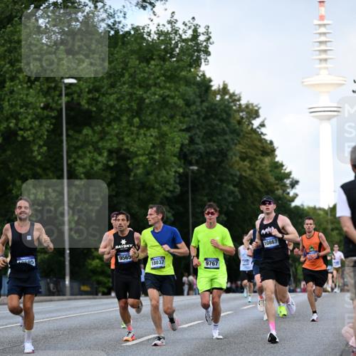 29.06.2025 - hella hamburg halbmarathon Dr. Thomas Lammeyer http://msf.ph/oto/8172066 29.06.2025 09:46:21 Kennedybrücke 1271, 4338, 7380, 9097, 9385, 9565, 9767, 10867 meine-sportfotos.de
