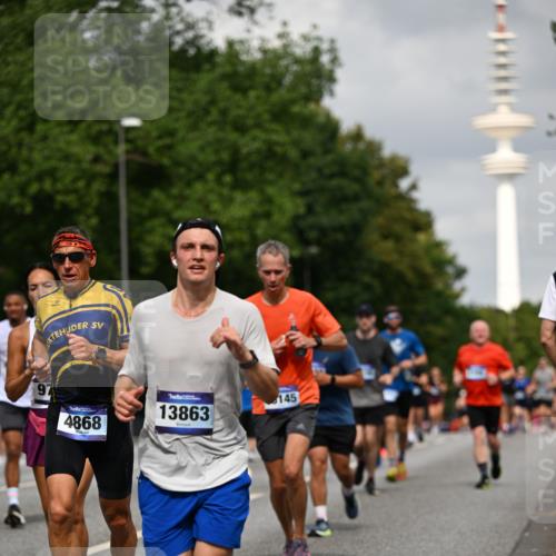 29.06.2025 - hella hamburg halbmarathon Dr. Thomas Lammeyer http://msf.ph/oto/8172100 29.06.2025 10:09:48 Kennedybrücke 2288, 3461, 4014, 4220, 4782, 4868, 5073, 5762, 7138, 7302, 8727, 8894, 9019, 9075, 9339, 9361, 9559, 9736, 9737, 9738, 10343, 10791, 10998 meine-sportfotos.de
