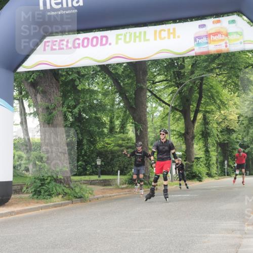 29.06.2025 - hella hamburg halbmarathon KatJ http://msf.ph/oto/8172148 29.06.2025 09:19:09 Zwischen KM18-KM19  meine-sportfotos.de