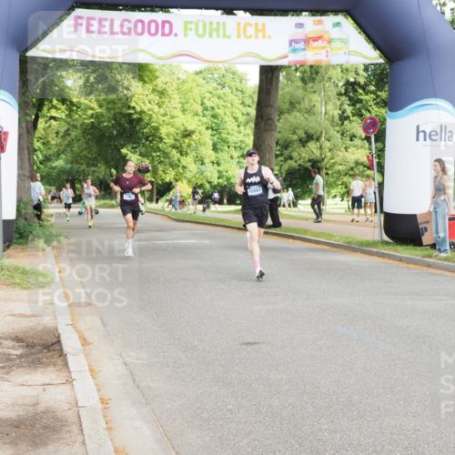 29.06.2025 - hella hamburg halbmarathon MichiJ http://msf.ph/oto/8172170 29.06.2025 10:15:22 Zwischen KM18-KM19 12067, 13913 meine-sportfotos.de