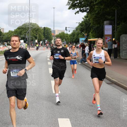 29.06.2025 - hella hamburg halbmarathon Yannick Fuchs http://msf.ph/oto/8172183 29.06.2025 10:24:54 20KM 1758, 2689, 3189, 5308, 7186, 8190, 8784, 9571, 9634, 12234, 12308, 15507, 15672, 16713, 16736, 16818, 17197, 18422, 19042, 19202 meine-sportfotos.de