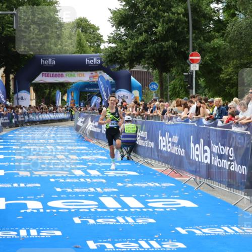 29.06.2025 - hella hamburg halbmarathon Zöllner http://msf.ph/oto/8172226 29.06.2025 10:23:14 Ziel 18930 meine-sportfotos.de