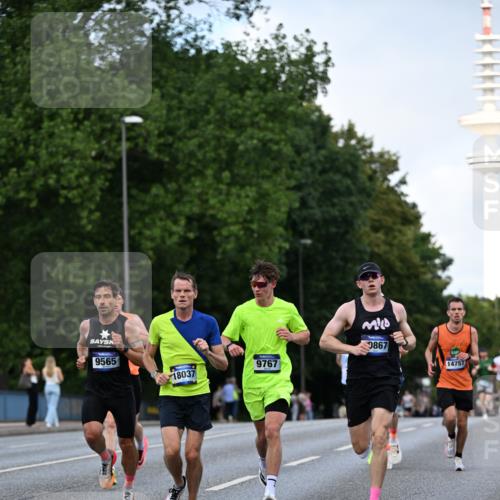29.06.2025 - hella hamburg halbmarathon Dr. Thomas Lammeyer http://msf.ph/oto/8172256 29.06.2025 09:46:22 Kennedybrücke 1271, 4338, 7380, 9097, 9385, 9565, 9767, 10867 meine-sportfotos.de