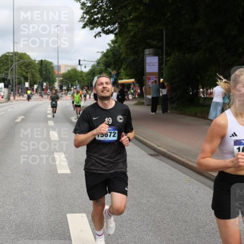 29.06.2025 - hella hamburg halbmarathon Yannick Fuchs http://msf.ph/oto/8172260 29.06.2025 10:24:55 20KM 1758, 2689, 3189, 5308, 7186, 8190, 8784, 9571, 9634, 12234, 12308, 15507, 15672, 16713, 16736, 16818, 17197, 18422, 19042, 19202 meine-sportfotos.de
