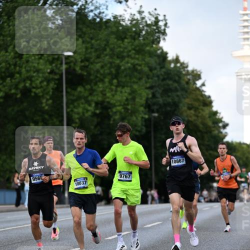 29.06.2025 - hella hamburg halbmarathon Dr. Thomas Lammeyer http://msf.ph/oto/8172308 29.06.2025 09:46:22 Kennedybrücke 1271, 4338, 7380, 9097, 9385, 9565, 9767, 10867 meine-sportfotos.de