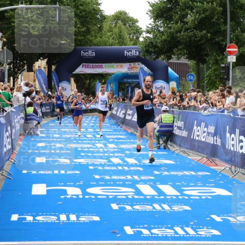 29.06.2025 - hella hamburg halbmarathon Zöllner http://msf.ph/oto/8172361 29.06.2025 10:23:29 Ziel 35, 52, 9385, 17771, 19078 meine-sportfotos.de