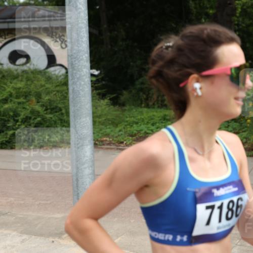 29.06.2025 - hella hamburg halbmarathon Yannick Fuchs http://msf.ph/oto/8172363 29.06.2025 10:24:57 20KM 1758, 2689, 3189, 5308, 7186, 8190, 8784, 9571, 9634, 12234, 12308, 15507, 15672, 16713, 16736, 16818, 17197, 18422 meine-sportfotos.de