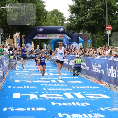 29.06.2025 - hella hamburg halbmarathon Zöllner http://msf.ph/oto/8172466 29.06.2025 10:23:31 Ziel 35, 52, 9385, 17771, 19078 meine-sportfotos.de