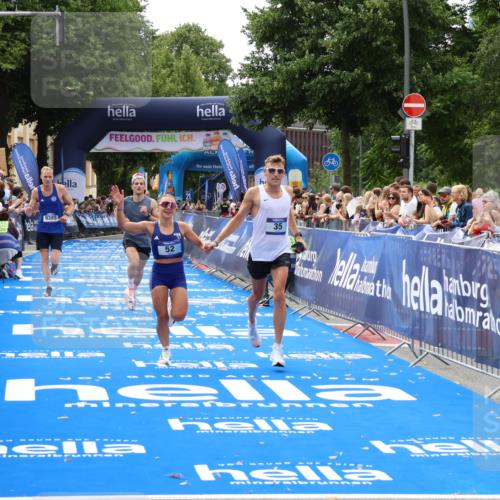 29.06.2025 - hella hamburg halbmarathon Zöllner http://msf.ph/oto/8172509 29.06.2025 10:23:32 Ziel 35, 52, 9385, 16169, 17771 meine-sportfotos.de