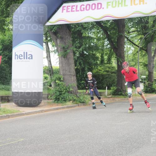 29.06.2025 - hella hamburg halbmarathon KatJ http://msf.ph/oto/8172571 29.06.2025 09:19:12 Zwischen KM18-KM19  meine-sportfotos.de