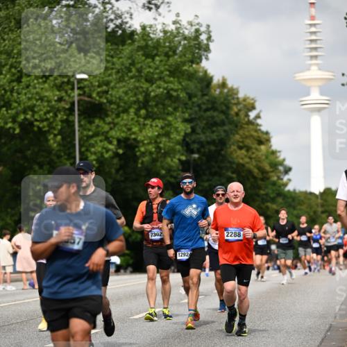 29.06.2025 - hella hamburg halbmarathon Dr. Thomas Lammeyer http://msf.ph/oto/8172577 29.06.2025 10:09:51 Kennedybrücke 1229, 1842, 2288, 3461, 4014, 4220, 4782, 4868, 5073, 5762, 7138, 7302, 8049, 8727, 8894, 9339, 9361, 9477, 9559, 9736, 9737, 9738, 10343, 10791, 10998 meine-sportfotos.de