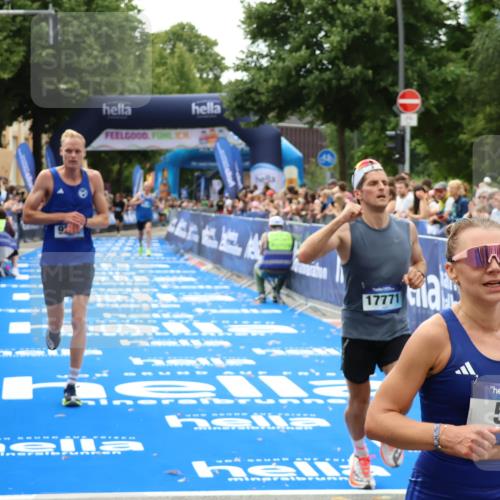 29.06.2025 - hella hamburg halbmarathon Zöllner http://msf.ph/oto/8172590 29.06.2025 10:23:34 Ziel 35, 52, 9385, 16169, 17771 meine-sportfotos.de