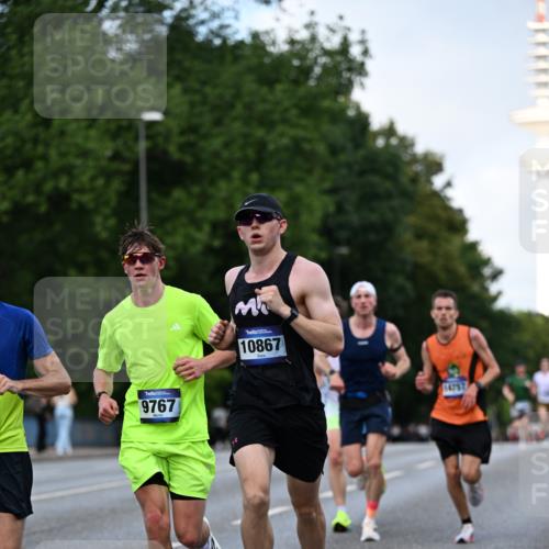 29.06.2025 - hella hamburg halbmarathon Dr. Thomas Lammeyer http://msf.ph/oto/8172621 29.06.2025 09:46:24 Kennedybrücke 1271, 7380, 9097, 9385, 9565, 9767, 10867 meine-sportfotos.de