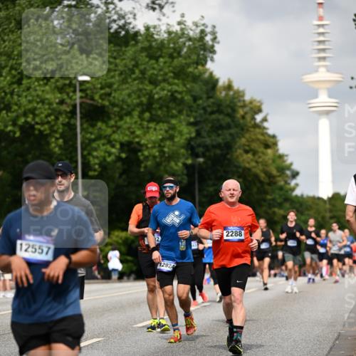 29.06.2025 - hella hamburg halbmarathon Dr. Thomas Lammeyer http://msf.ph/oto/8172640 29.06.2025 10:09:52 Kennedybrücke 1229, 1842, 2288, 3461, 4014, 4220, 4782, 4868, 5073, 5762, 7138, 7302, 8049, 8727, 8894, 9339, 9361, 9477, 9736, 9737, 9738, 9917, 10343, 10791, 10998 meine-sportfotos.de
