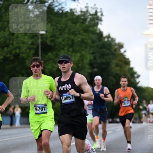 29.06.2025 - hella hamburg halbmarathon Dr. Thomas Lammeyer http://msf.ph/oto/8172658 29.06.2025 09:46:24 Kennedybrücke 1271, 7380, 9097, 9385, 9565, 9767, 10867 meine-sportfotos.de