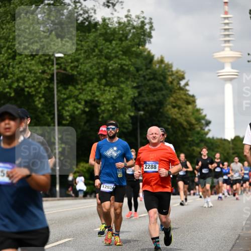 29.06.2025 - hella hamburg halbmarathon Dr. Thomas Lammeyer http://msf.ph/oto/8172730 29.06.2025 10:09:52 Kennedybrücke 1229, 1842, 2288, 3461, 4014, 4220, 4782, 4868, 5073, 5762, 7138, 7302, 8049, 8727, 8894, 9339, 9361, 9477, 9736, 9737, 9738, 9917, 10343, 10791, 10998 meine-sportfotos.de