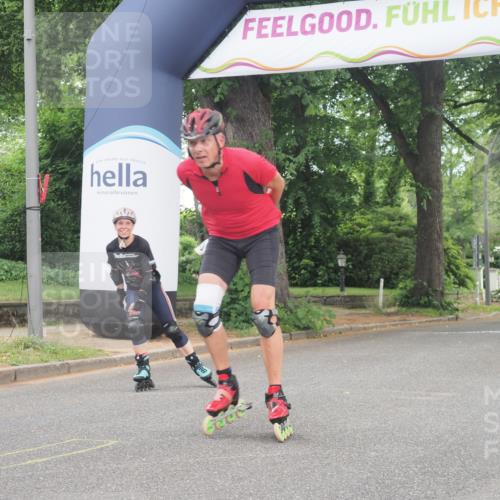 29.06.2025 - hella hamburg halbmarathon KatJ http://msf.ph/oto/8172748 29.06.2025 09:19:13 Zwischen KM18-KM19  meine-sportfotos.de
