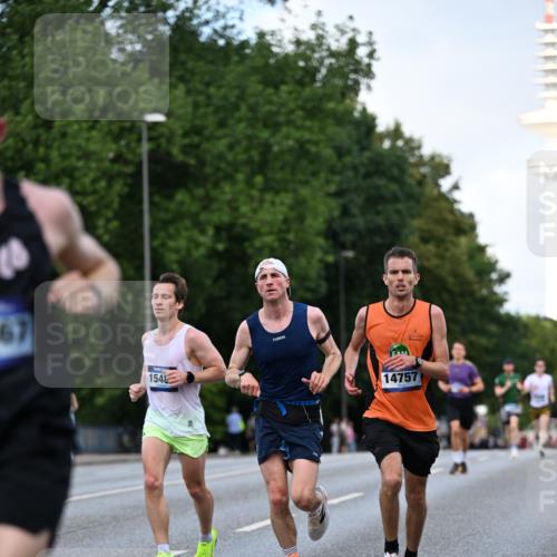 29.06.2025 - hella hamburg halbmarathon Dr. Thomas Lammeyer http://msf.ph/oto/8172788 29.06.2025 09:46:25 Kennedybrücke 1271, 7380, 9097, 9385, 9565, 9767, 10867 meine-sportfotos.de